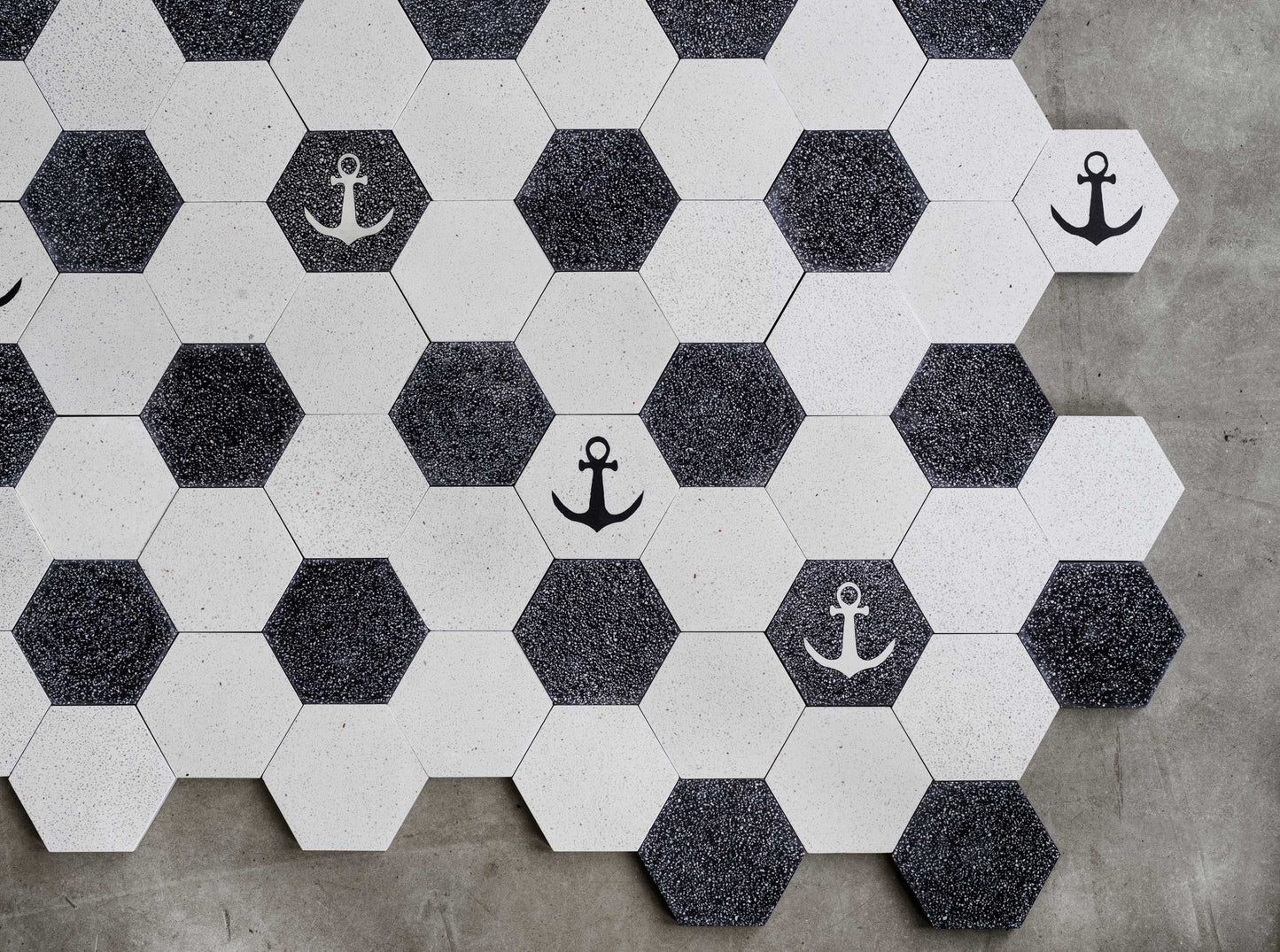 Sibella Court Tradewinds Anchor Pirates Black Hex